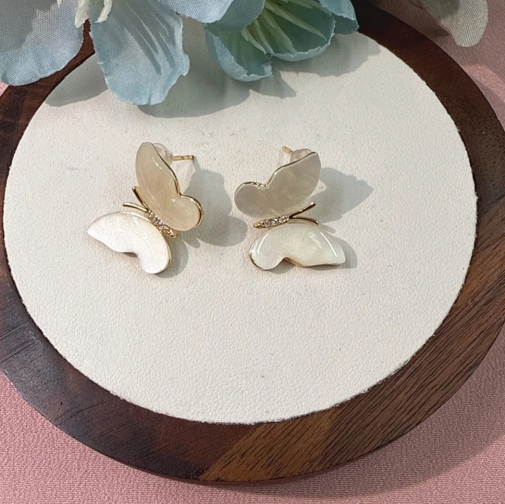 New Elegant 18K Gold Plated Real Mother Of Pearl Butterfly Earrings